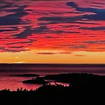Between Svenner And Tvistein Lighthouses Tatil Evi *