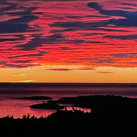 Between Svenner And Tvistein Lighthouses Dom wakacyjny *