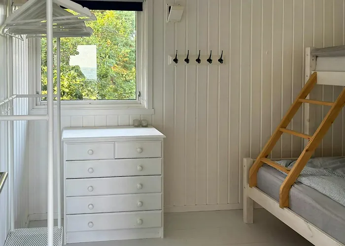 Between Svenner And Tvistein Lighthouses Сasa de vacaciones Ula