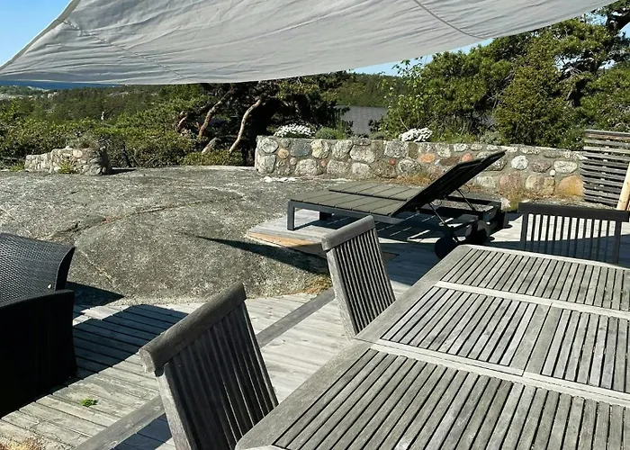 Between Svenner And Tvistein Lighthouses Ula